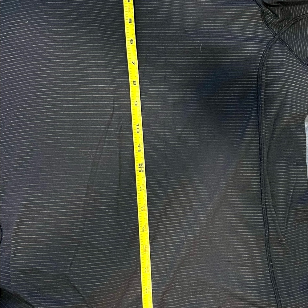Lululemon Split Back Vented Women’s Running Shirt… - image 4